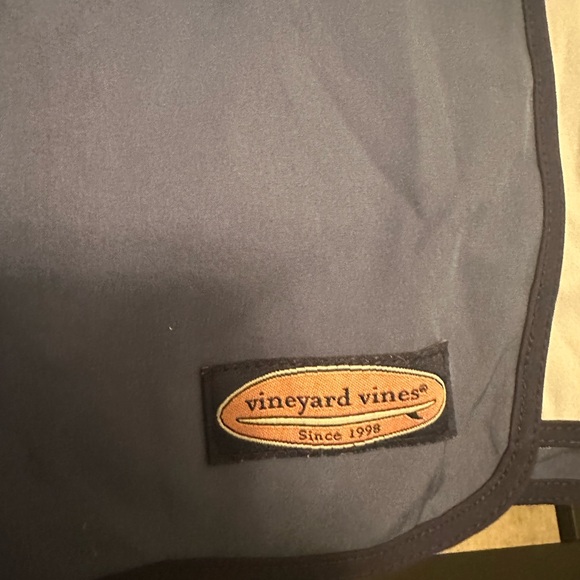Vineyard Vines Mens swim shorts, size 32 blue, worn once - Picture 3 of 4